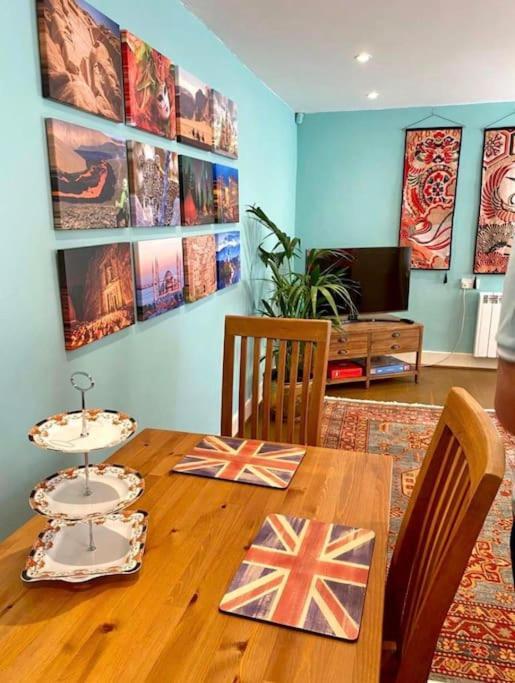 Traveller'S Rest - Cosy Cottage In Heart Of Wilton ساليزبري المظهر الخارجي الصورة