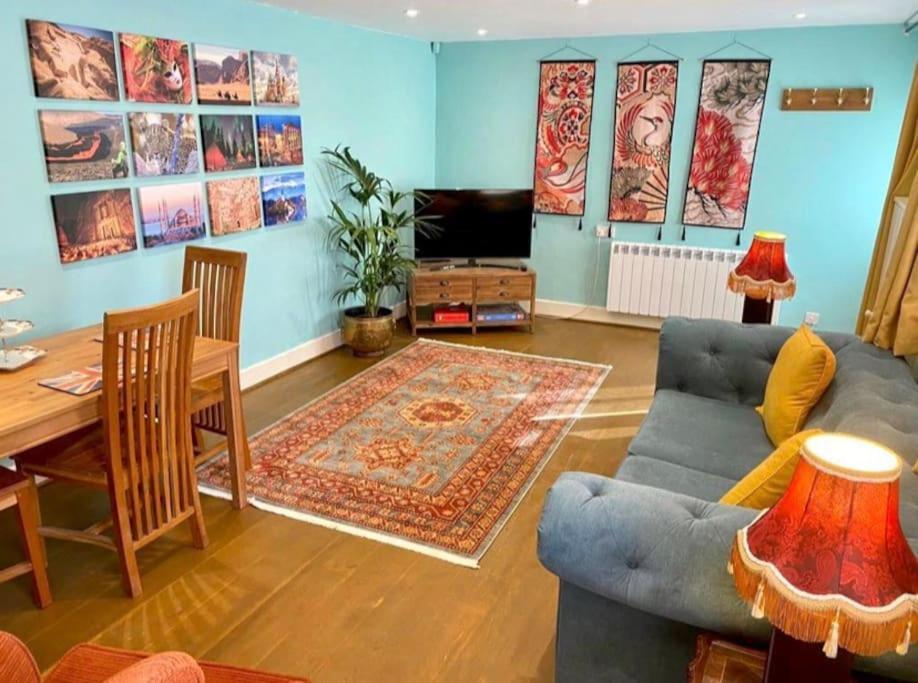 Traveller'S Rest - Cosy Cottage In Heart Of Wilton ساليزبري المظهر الخارجي الصورة
