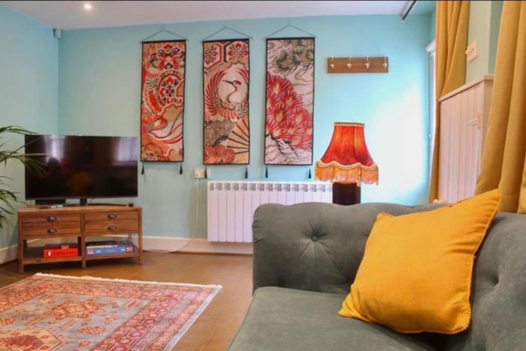 Traveller'S Rest - Cosy Cottage In Heart Of Wilton ساليزبري المظهر الخارجي الصورة